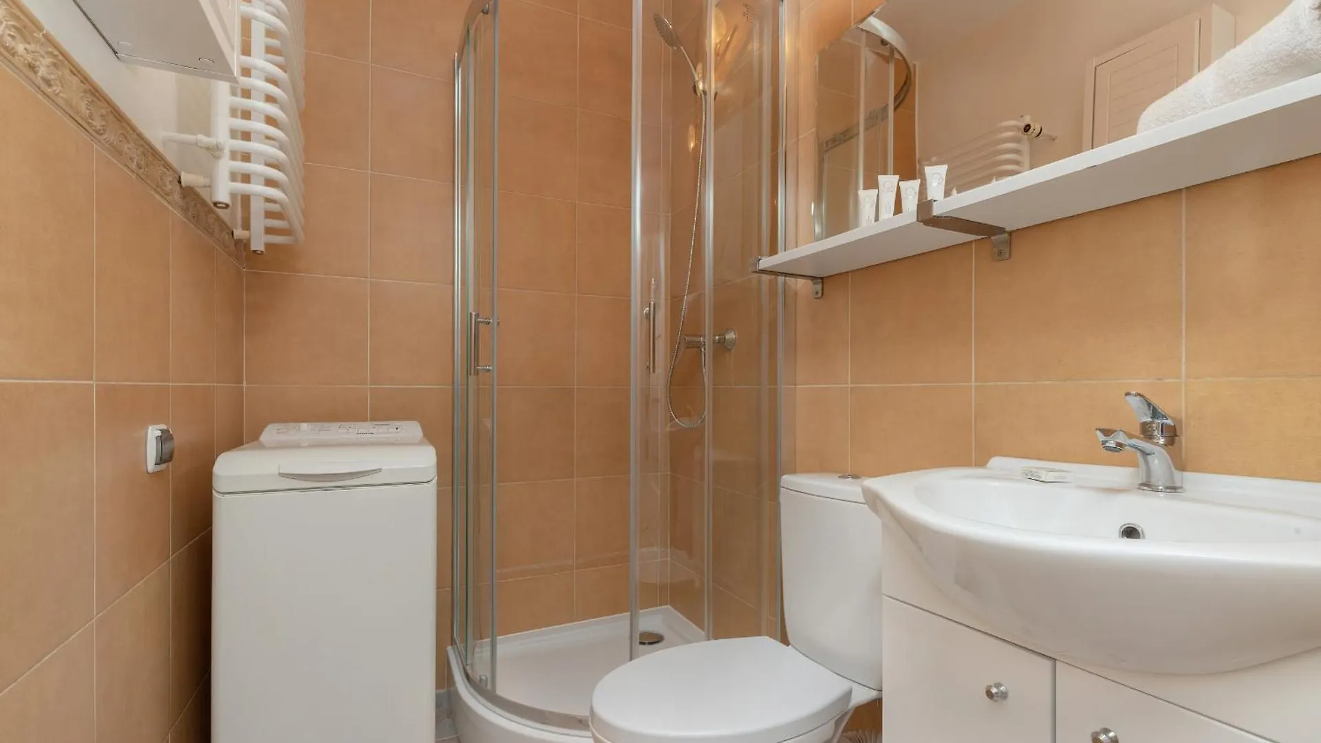 Cosy Apartment With Balcony In Gdansk By Noclegi Renters Polonia